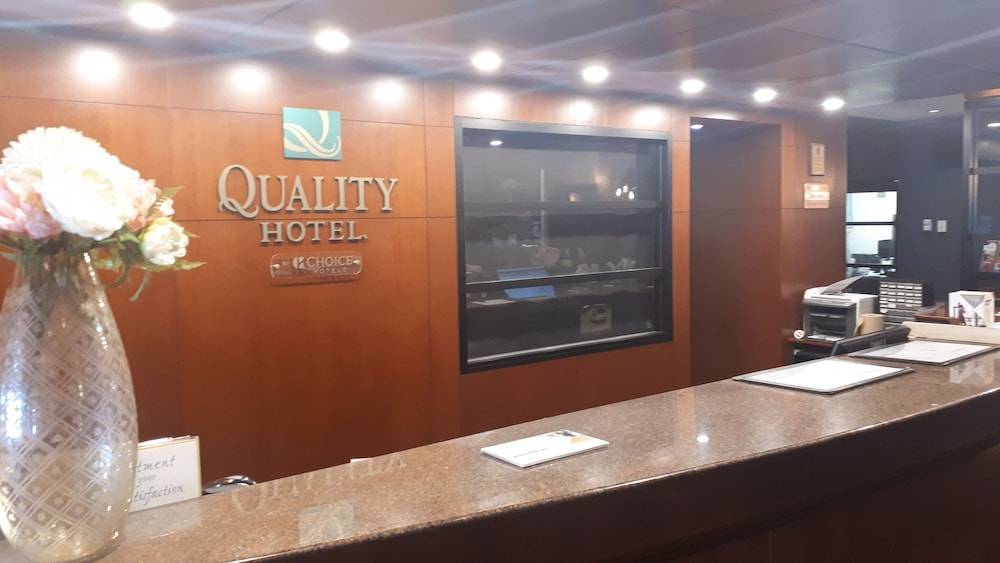 Quality Hotel Dorval Aeroport 2