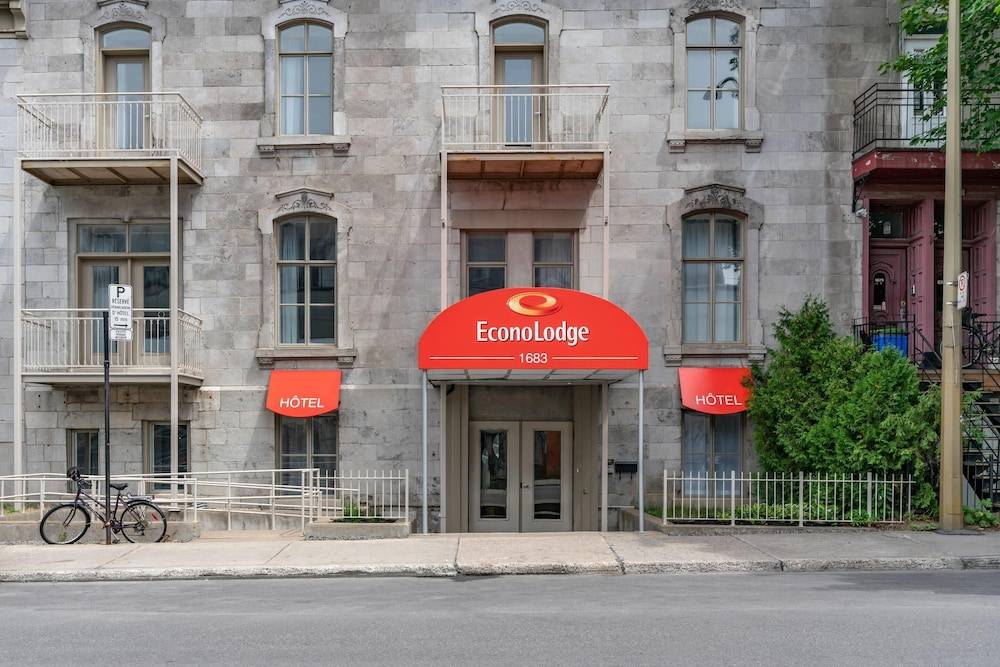 Econo Lodge 1