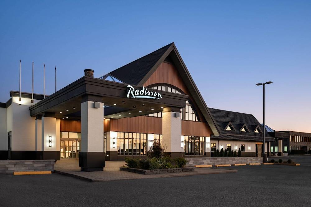 Radisson Hotel Montreal Airport 1