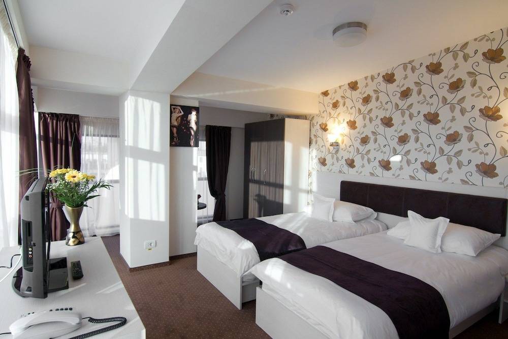 West Plaza Hotel 1
