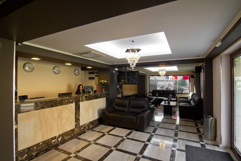 West Plaza Hotel 2