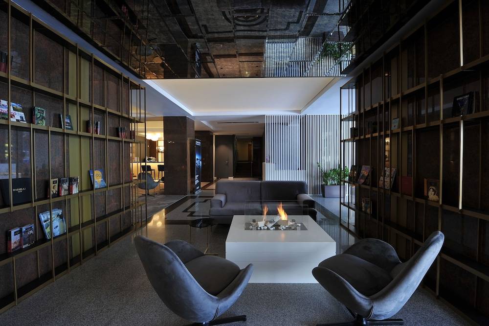Crystal Palace Hotel 2