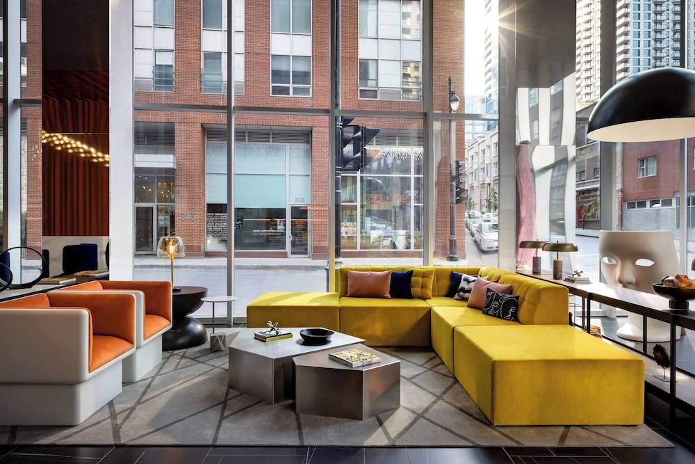 Humaniti Hotel Montreal, Autograph Collection 2