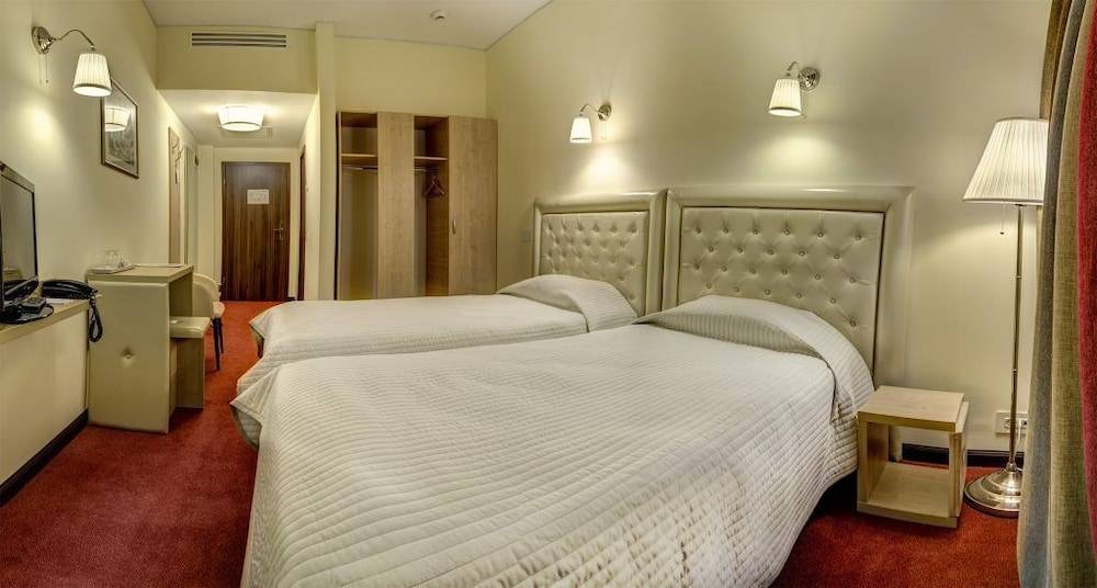 Capitol Hotel 1