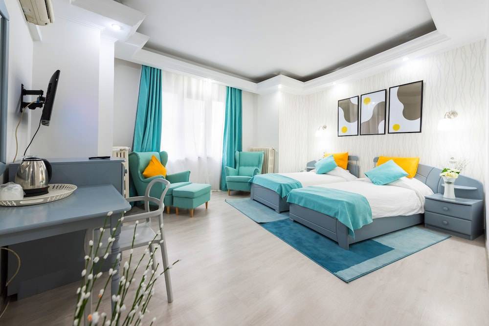 Relax Comfort Suites Hotel 1