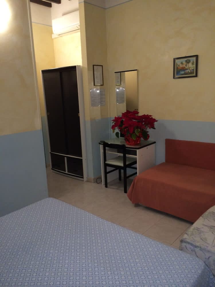 Hotel Amalfitana 2