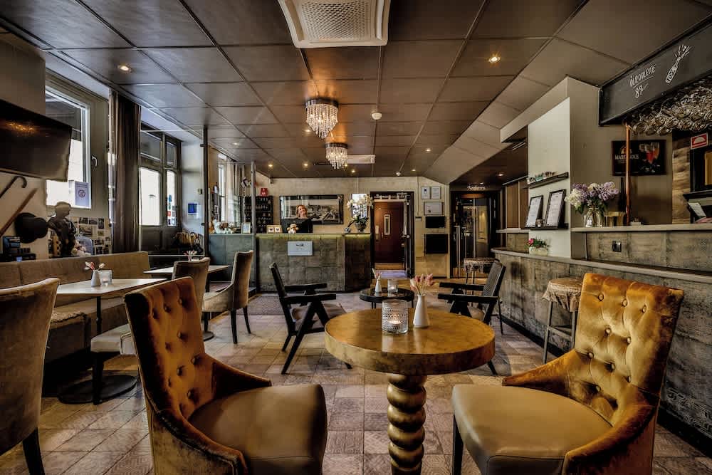 Corner Hotel 2