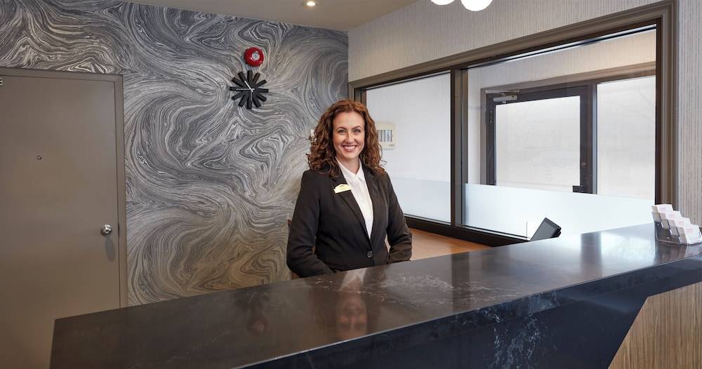 Stay Inn Express Toronto 1
