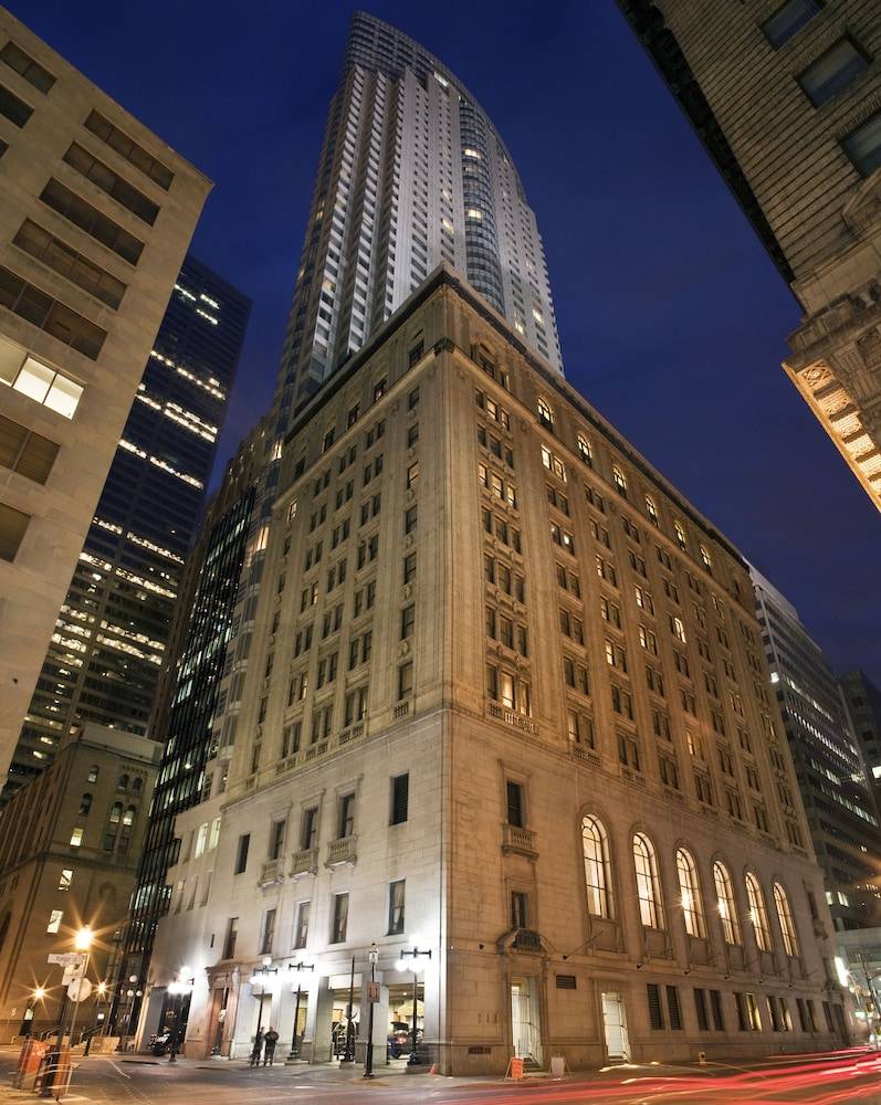 One King West Hotel and Residence 1