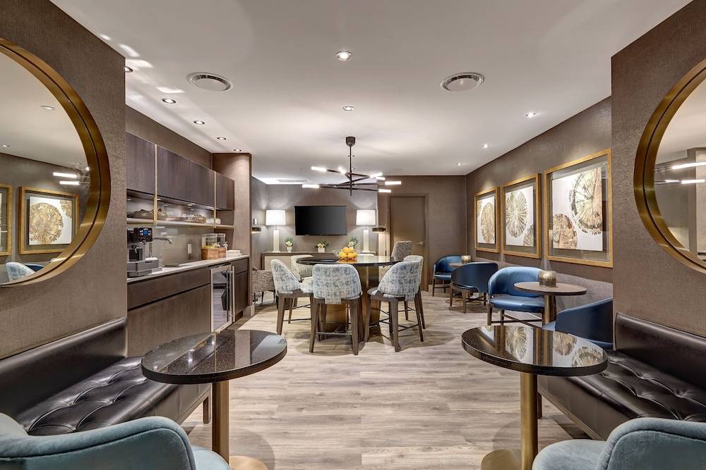 Town Inn Suites Hotel 2