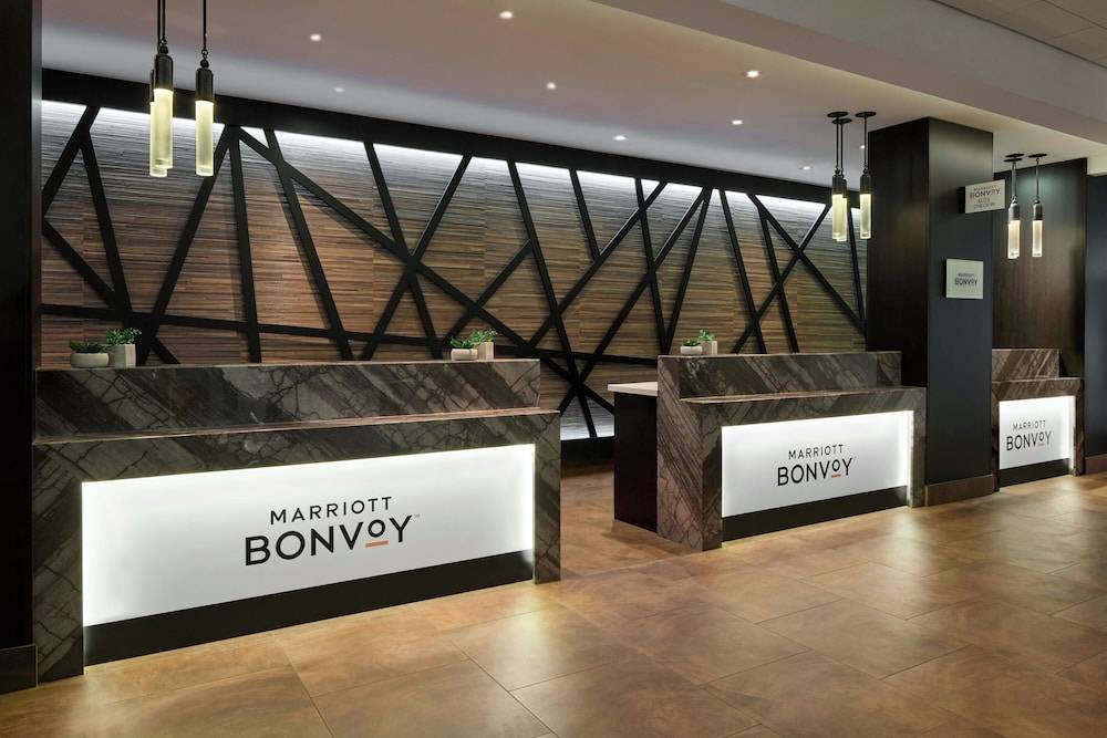 Toronto Airport Marriott Hotel 2