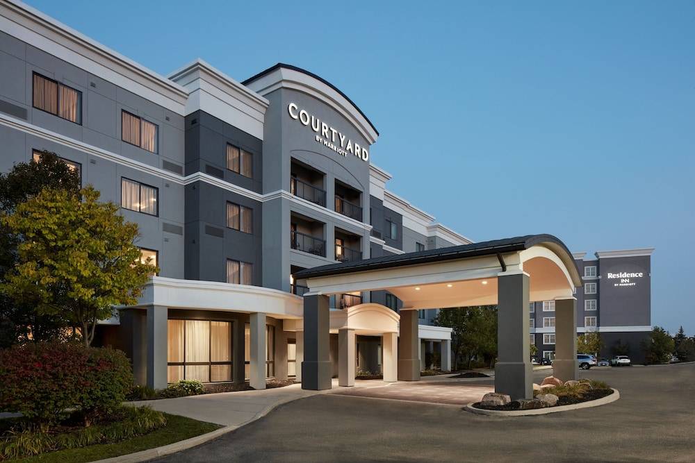 Courtyard by Marriott Mississauga-Airport Corporate Centre West 1