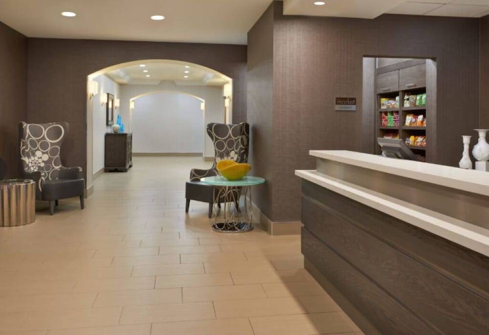 Residence Inn by Marriott Toronto Airport 2