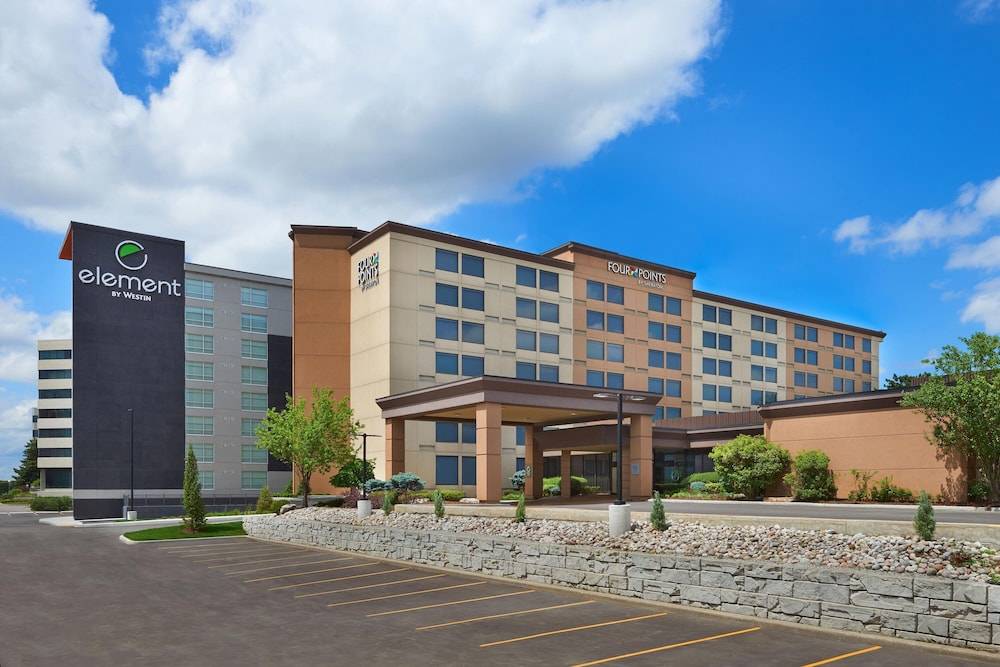 Four Points by Sheraton Toronto Airport 1