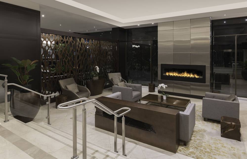 Crowne Plaza Toronto North York by IHG 2