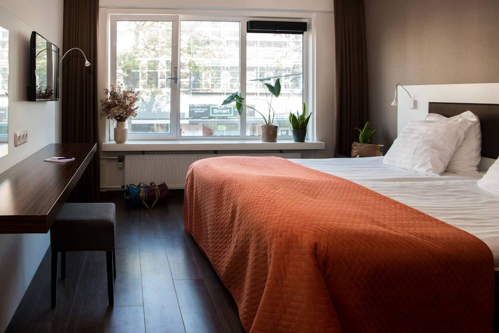 Hotel Emma 1
