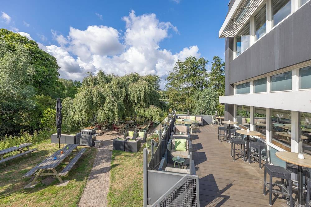 Amrâth Airport Hotel Rotterdam 1
