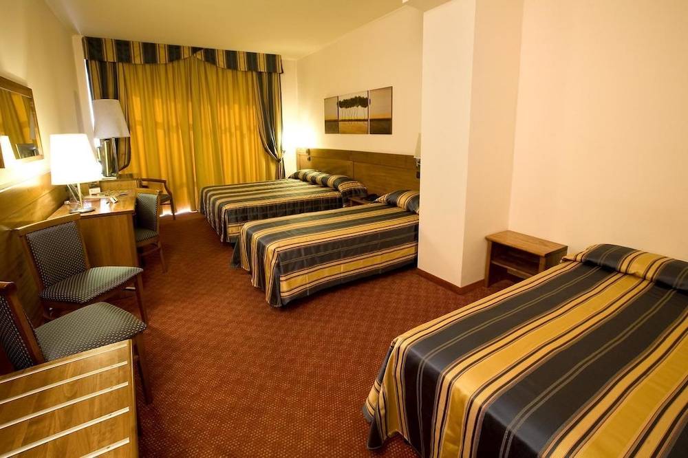 Hotel Master 2