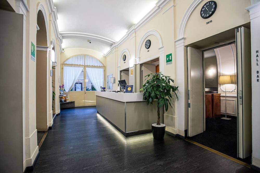 Hotel Urbani 2