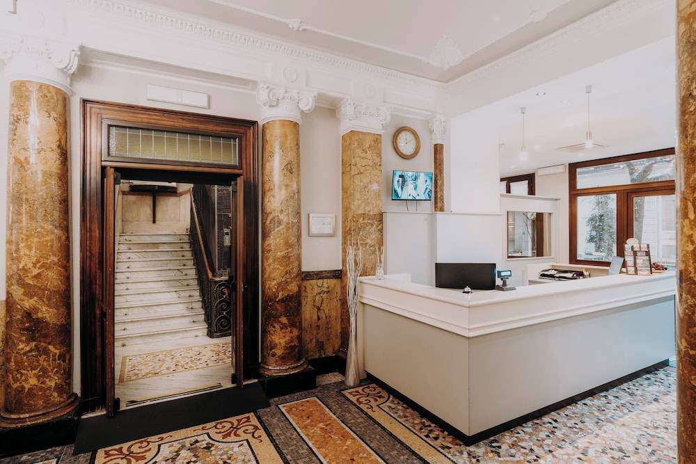 Hotel Astoria 2