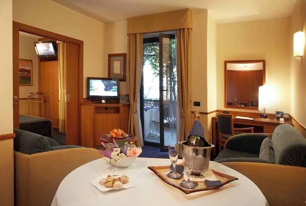 Pacific Hotel Fortino 1
