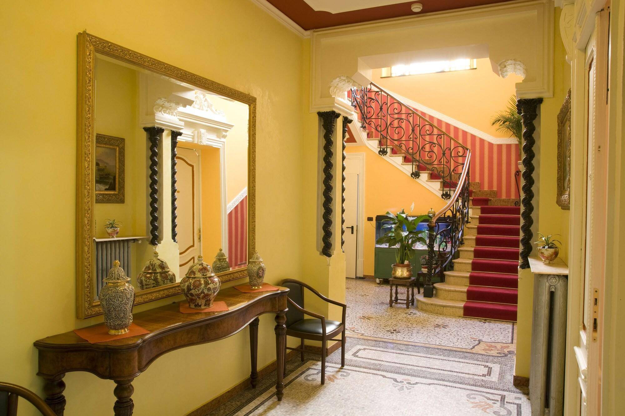 Hotel Principi d'Acaja 1