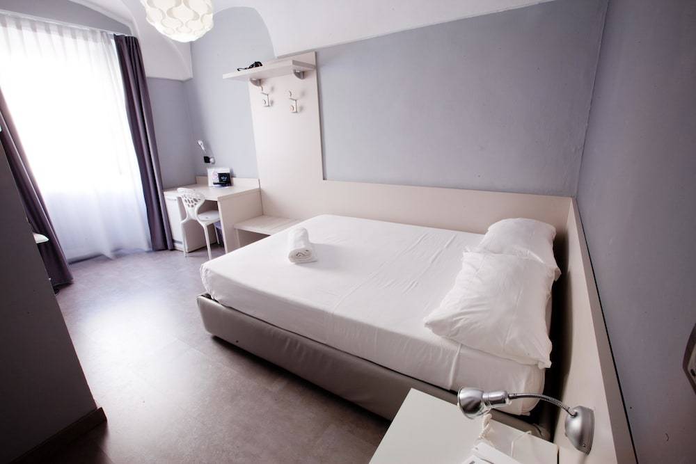 Adalesia Hotel & Coffee 1