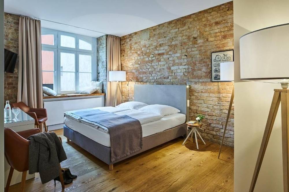 Hotel 38 1