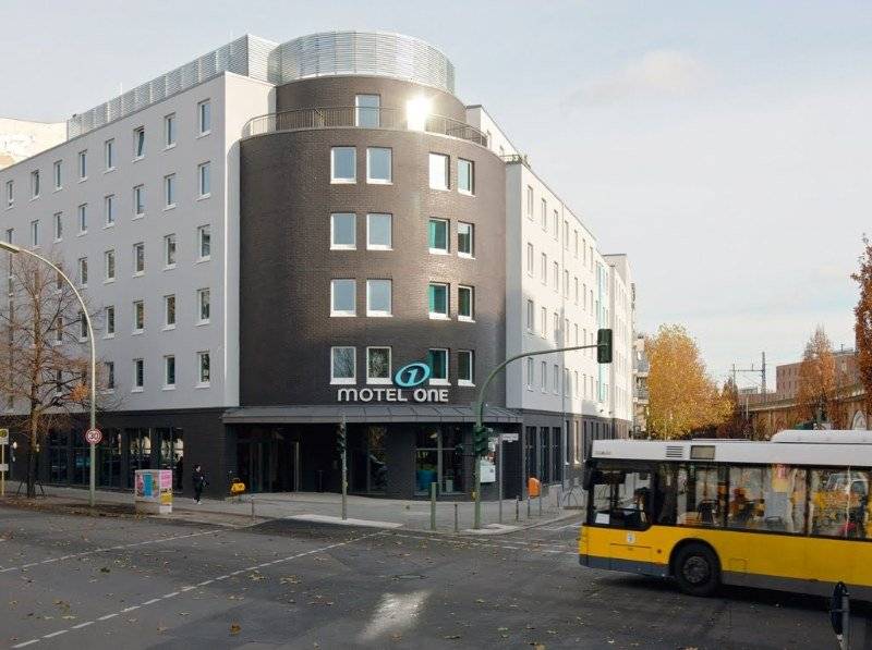 Motel One Berlin-Bellevue 2