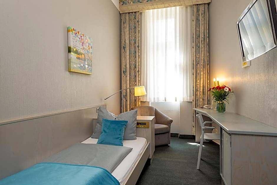 W22 Hotel 2
