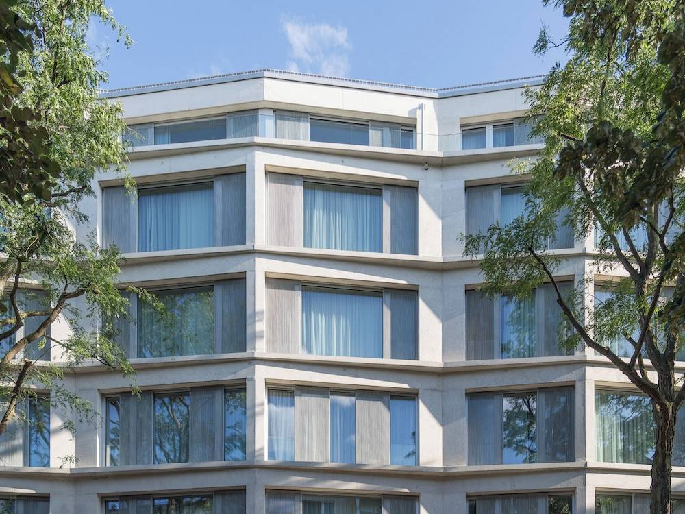 Carlotta Apartments 1