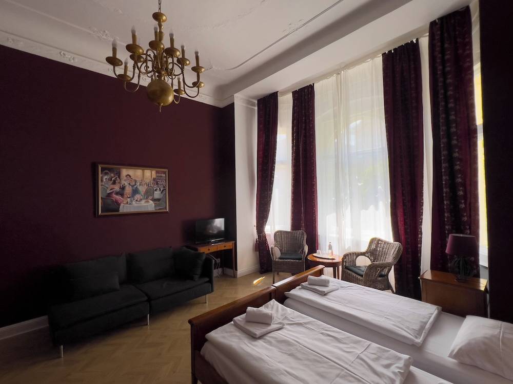 Hotel-Maison Am Olivaer Platz 1