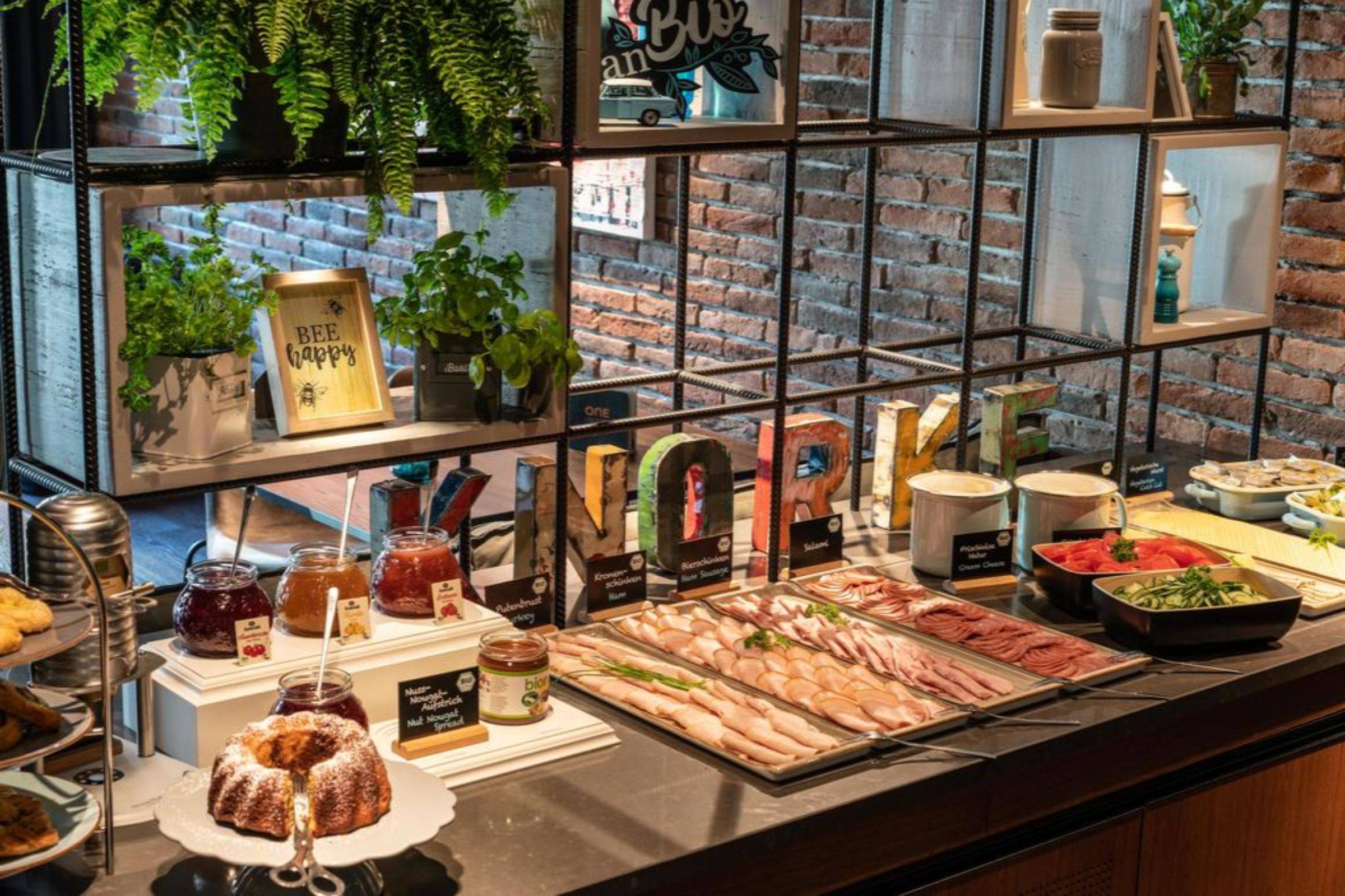 Motel One Berlin-Mitte 2