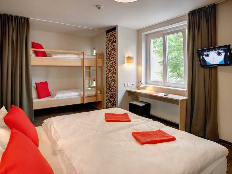 MEININGER Hotel Berlin Mitte 1