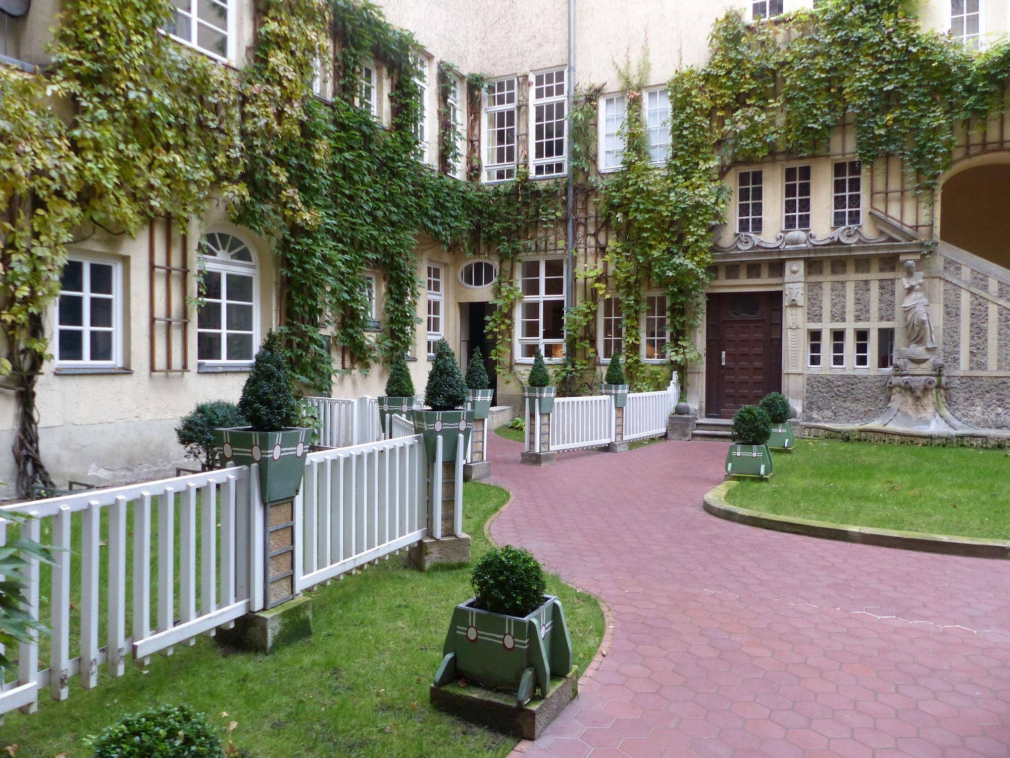 Hotel Pension Waizenegger am Kurfürstendamm 1