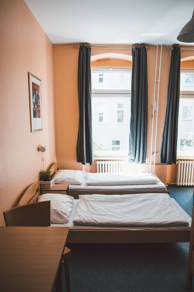 Happy Hotel Berlin 1
