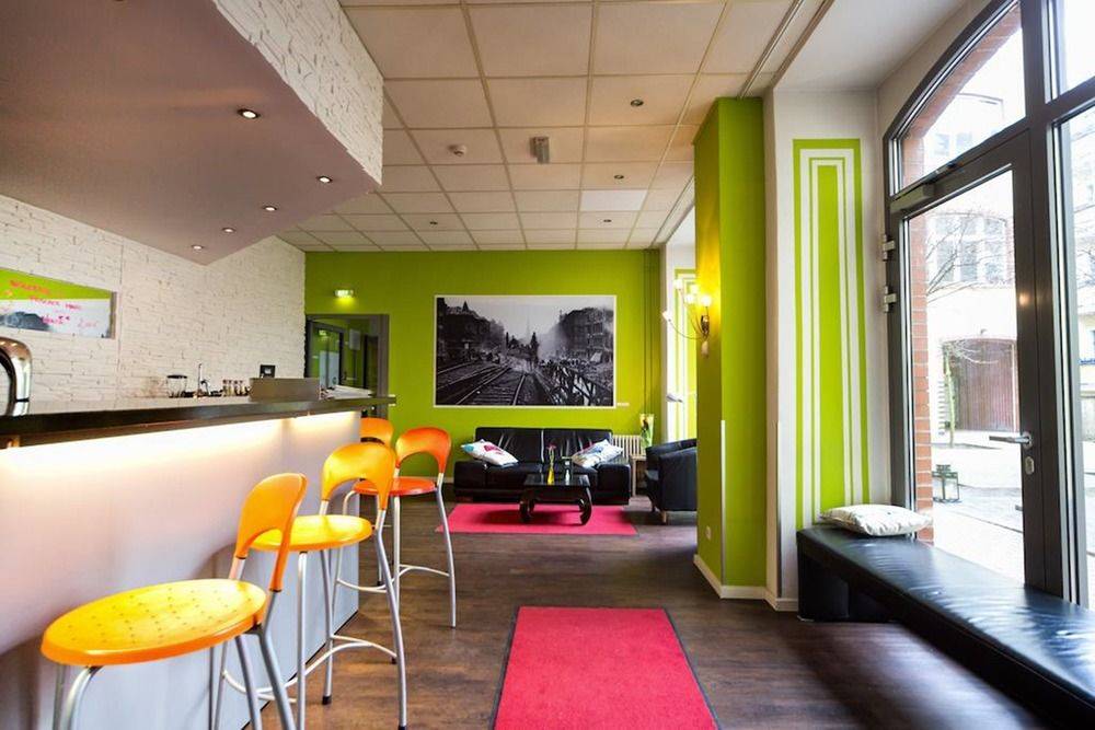 Hotel 103 2