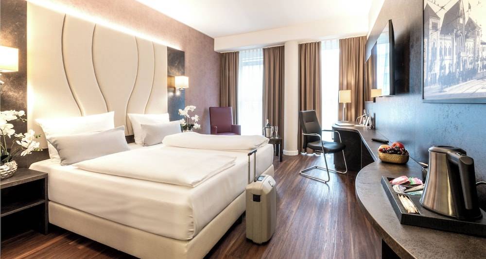 PLAZA Premium Berlin Kurfürstendamm 1