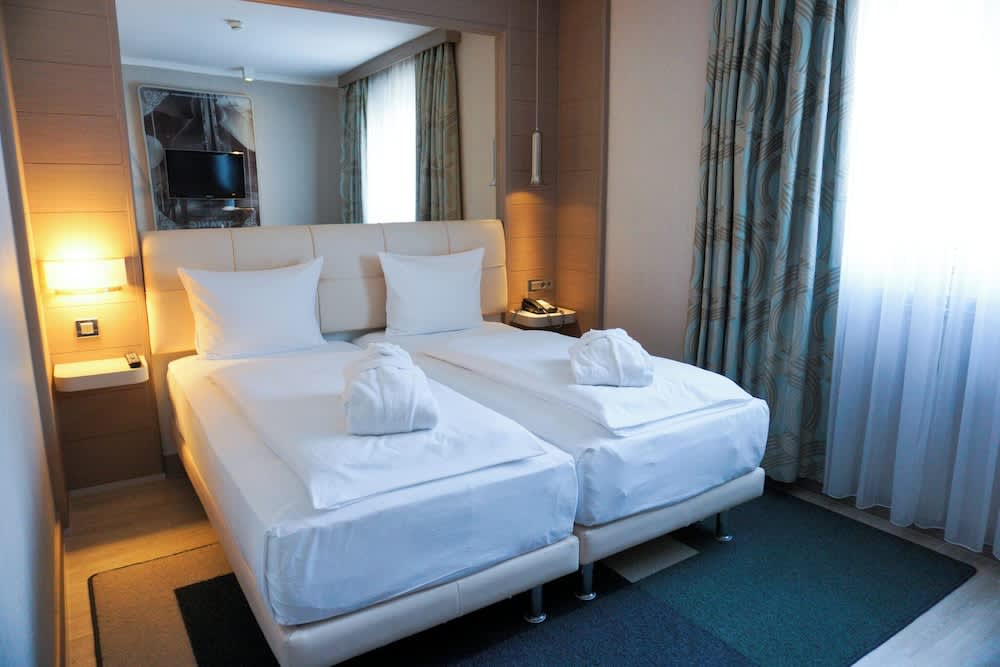 TITANIC Comfort Berlin Mitte 1