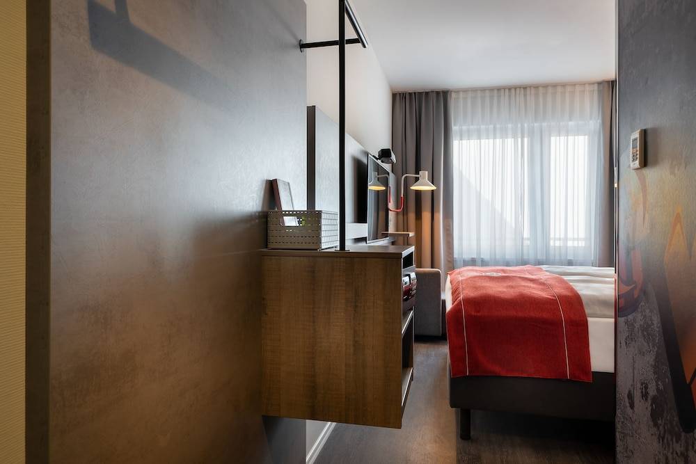 Holiday Inn - the niu, HIDE BERLIN FRIEDRICHSHAIN by IHG 1