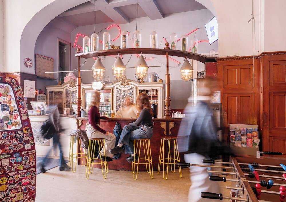 Three Little Pigs Hostel - Your Berlin Castle 1