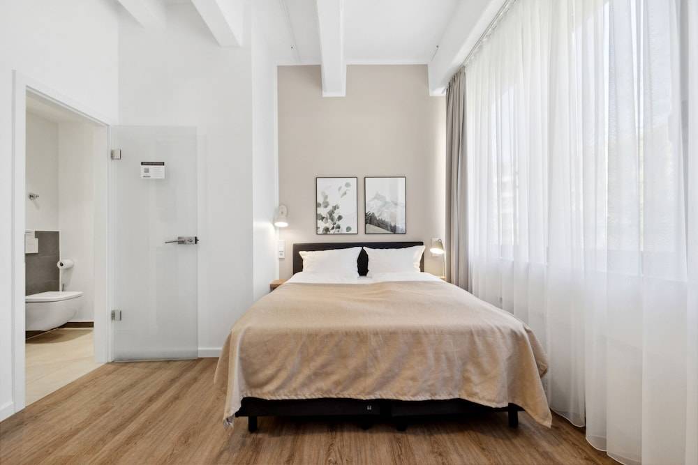 Limehome Munich Fritz-Erler Str 2
