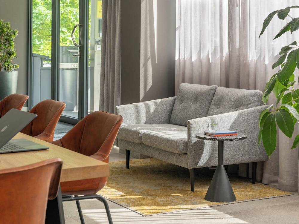 Numa Munich Viktoria 2