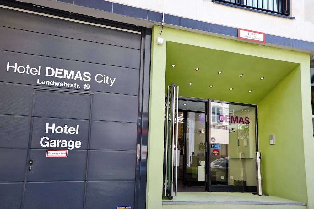 Hotel Demas City 2