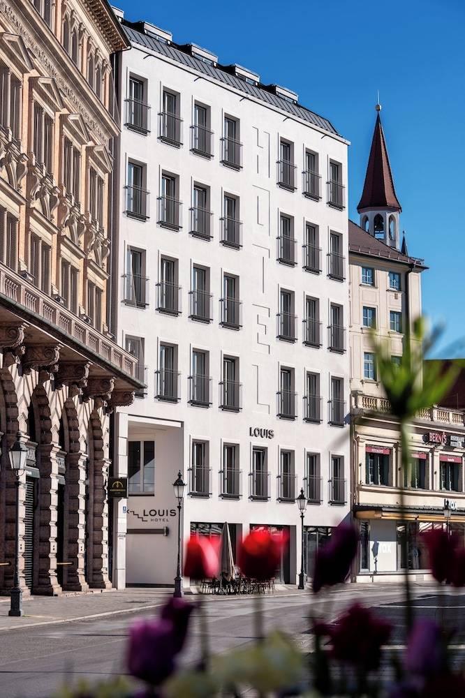 Louis Hotel 1