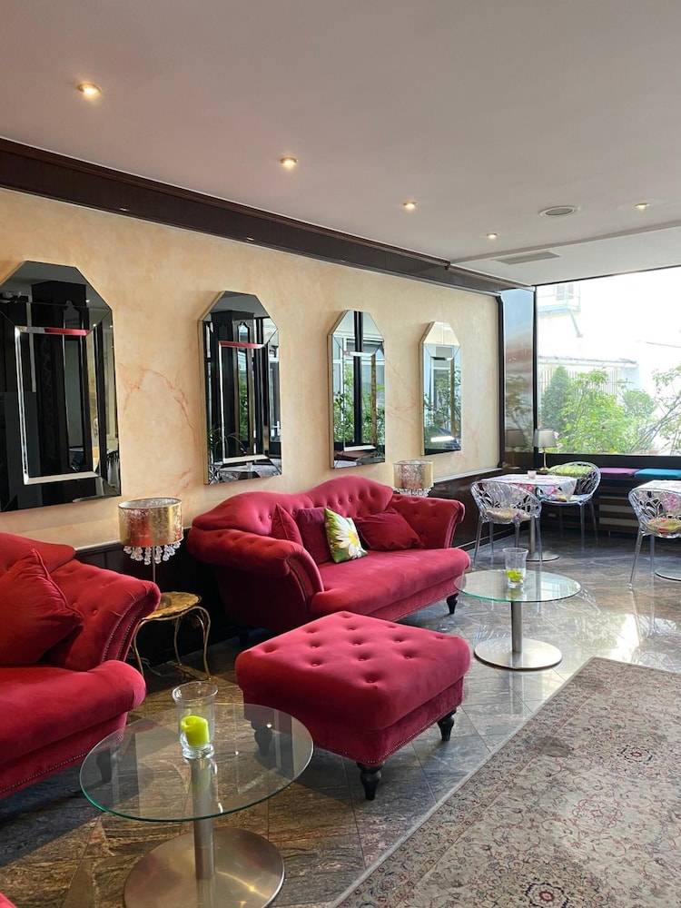 Hotel Condor 2