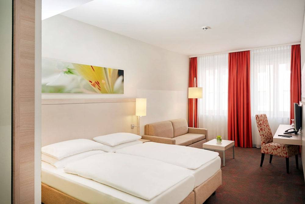H+ Hotel München 1