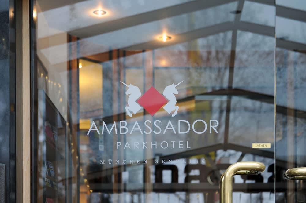 Ambassador Parkhotel 1