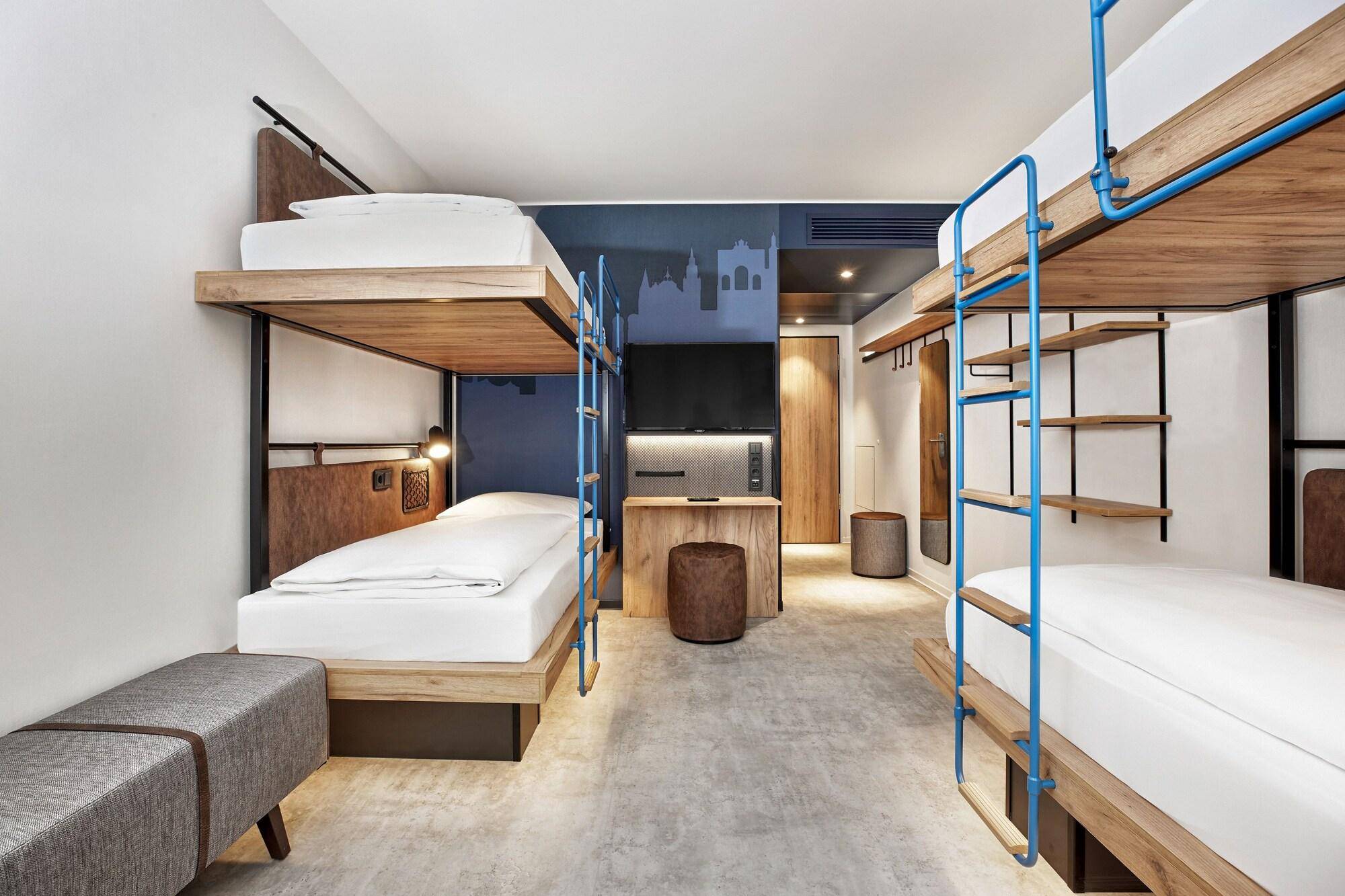 Hotel München-Olympiapark 1