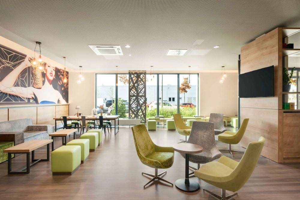 Super 8 by Wyndham Munich City North 2